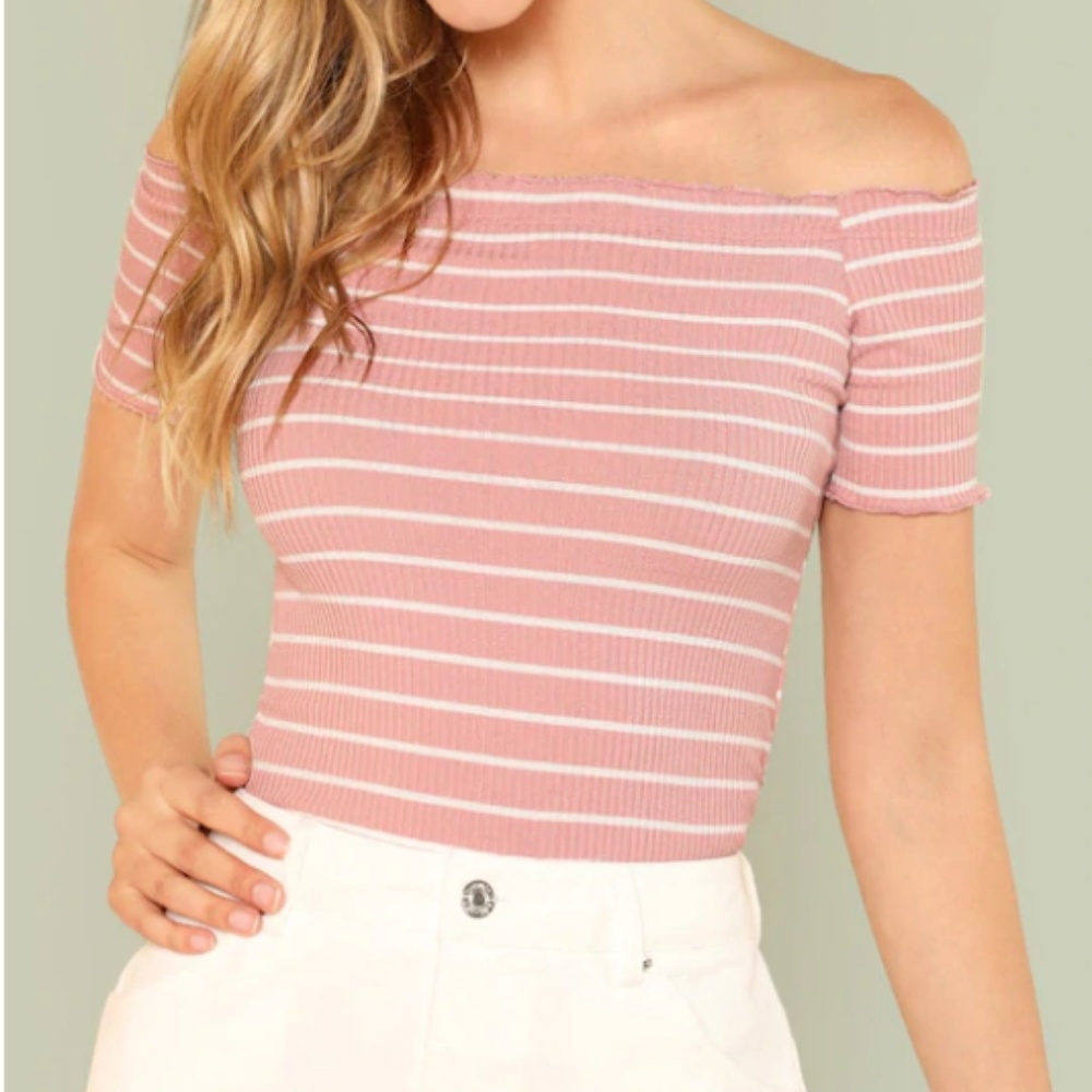 🆕Rib knit cold shoulder tee - Picture 1 of 6